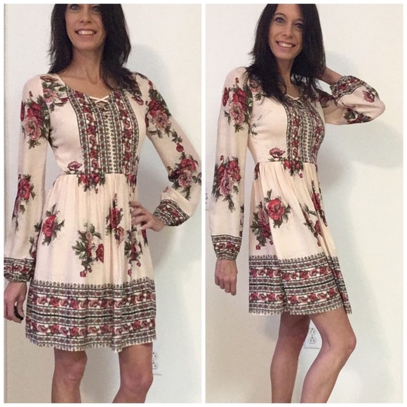 Small or Large Blush Floral Dress - Picture 5 of 6